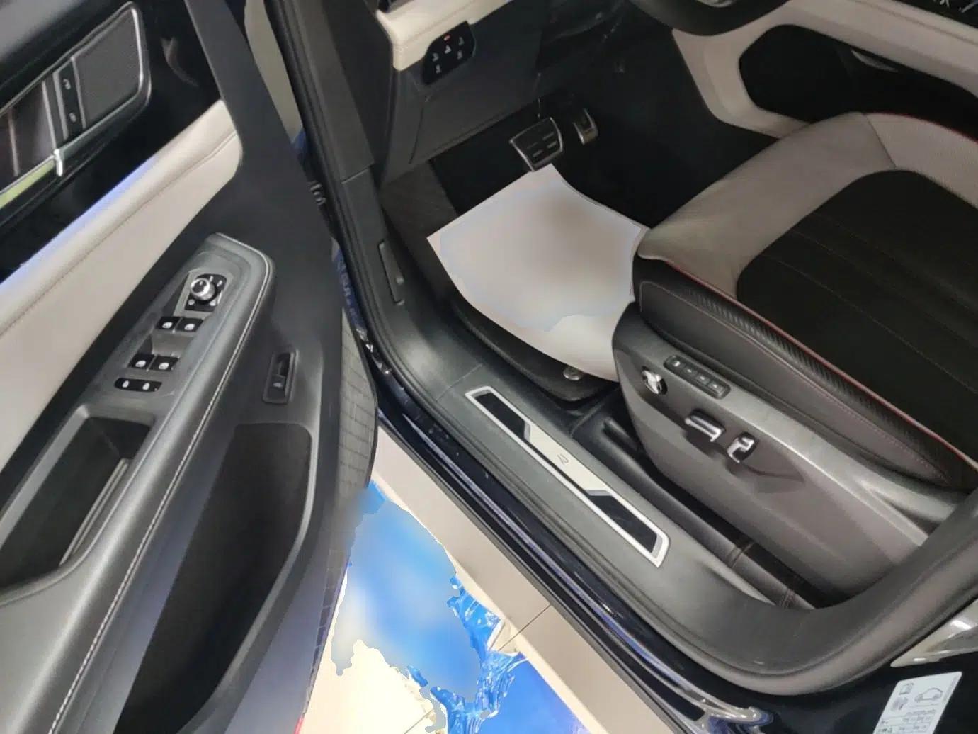 Volkswagen Teramont X 2024 380TSI Four-Wheel Drive Prestige Luxury Edition — миниатюра 18