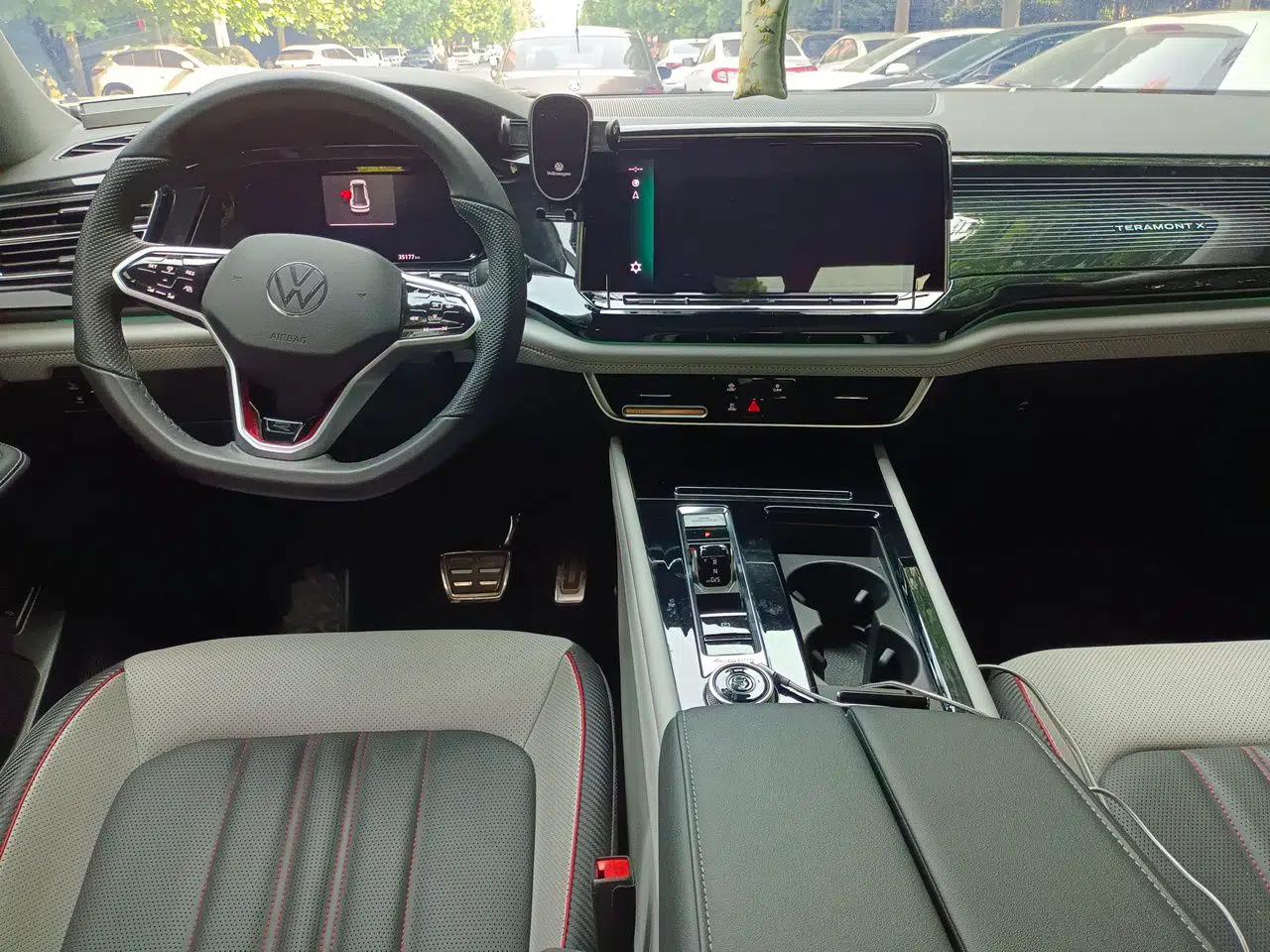 Volkswagen Teramont X 2024 380TSI Four-Wheel Drive Prestige Luxury Edition — миниатюра 10