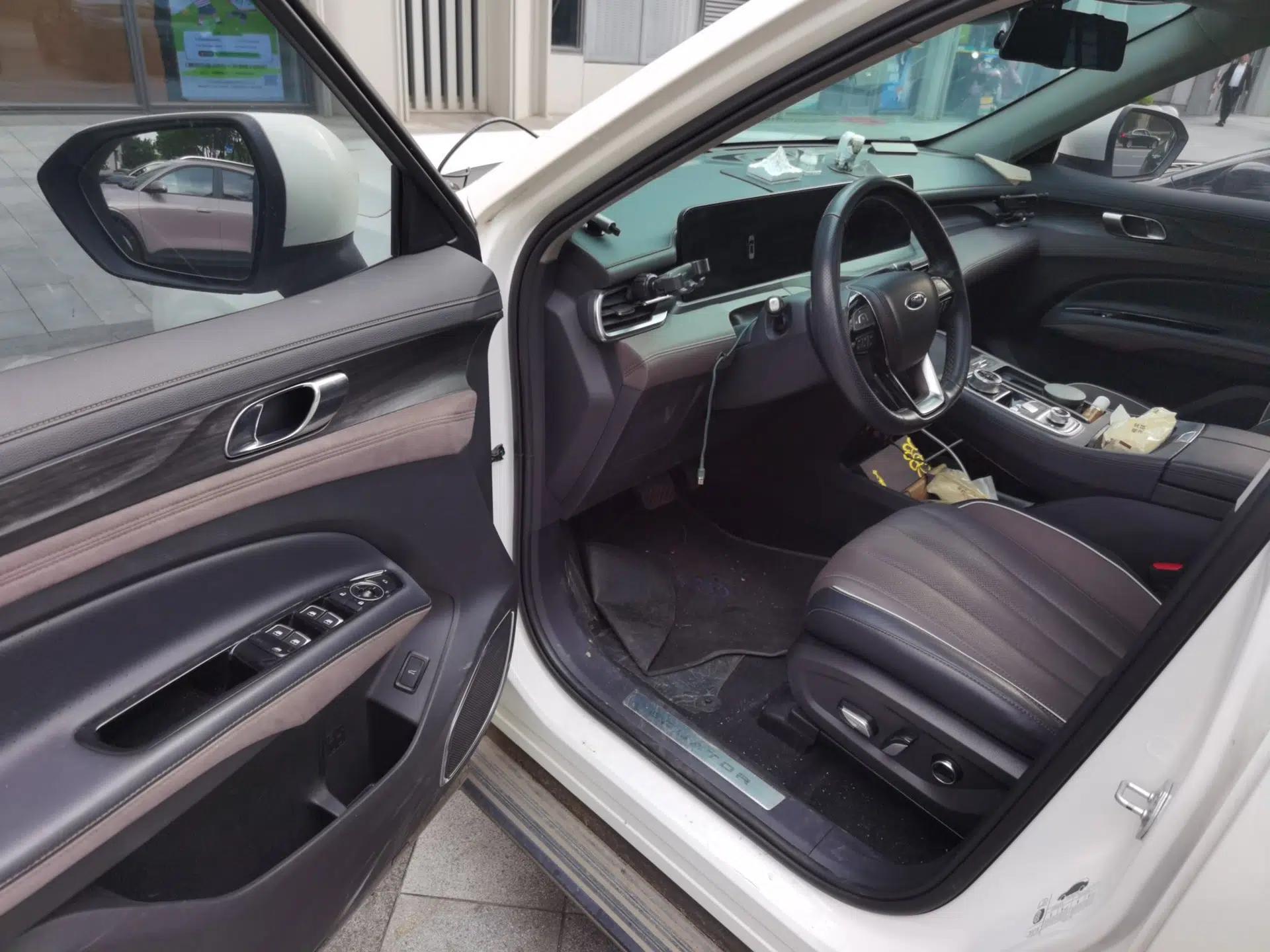 Ford Equator 2023 EcoBoost 225 Premier 7-Seater (2/2/3) — миниатюра 19