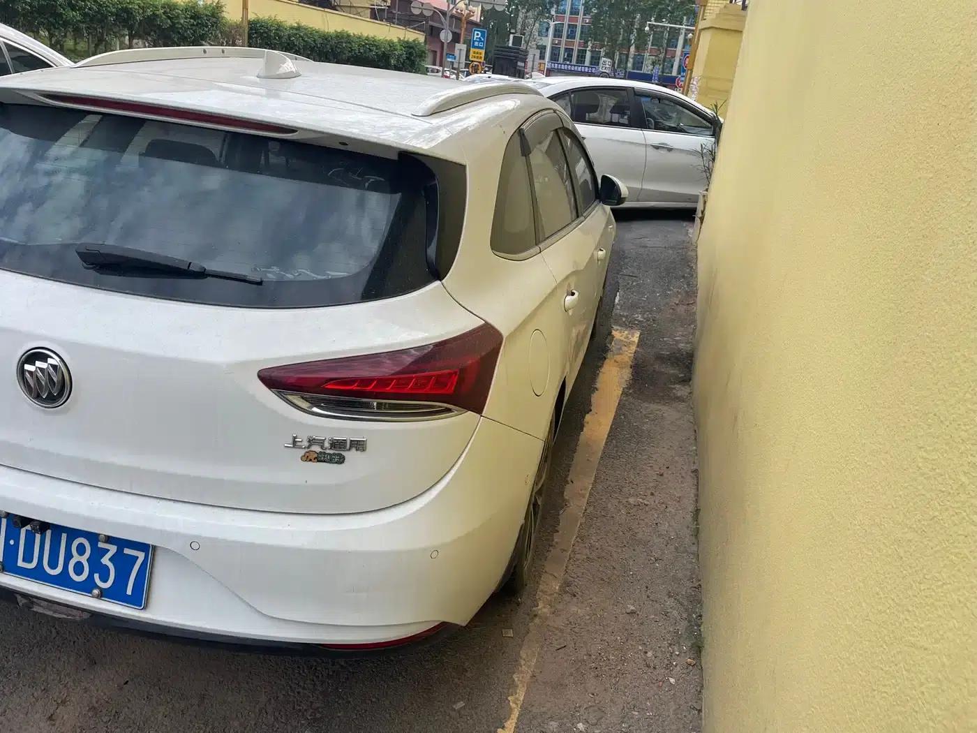Buick Verano 2018 18T Automatic Elite — миниатюра 3
