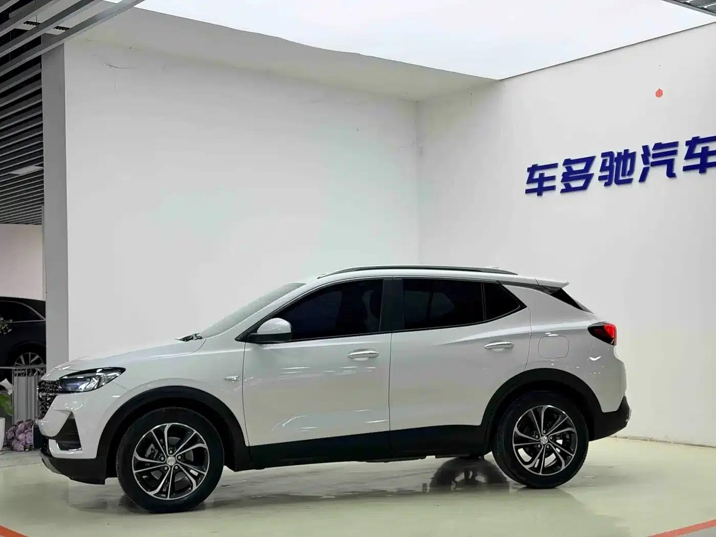 Encore GX 2022 332T CVT 2WD Luxury — миниатюра 3