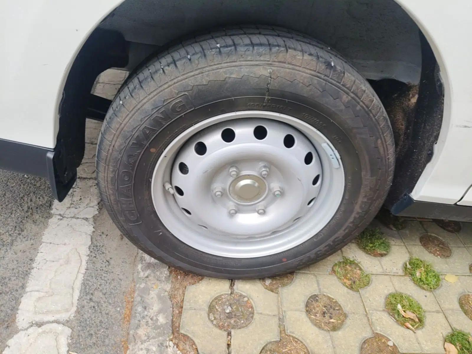Ruichi EC75 2025 Model Passenger Vehicle Ultra-Charging Edition Pioneer I 52.16 kWh — миниатюра 10