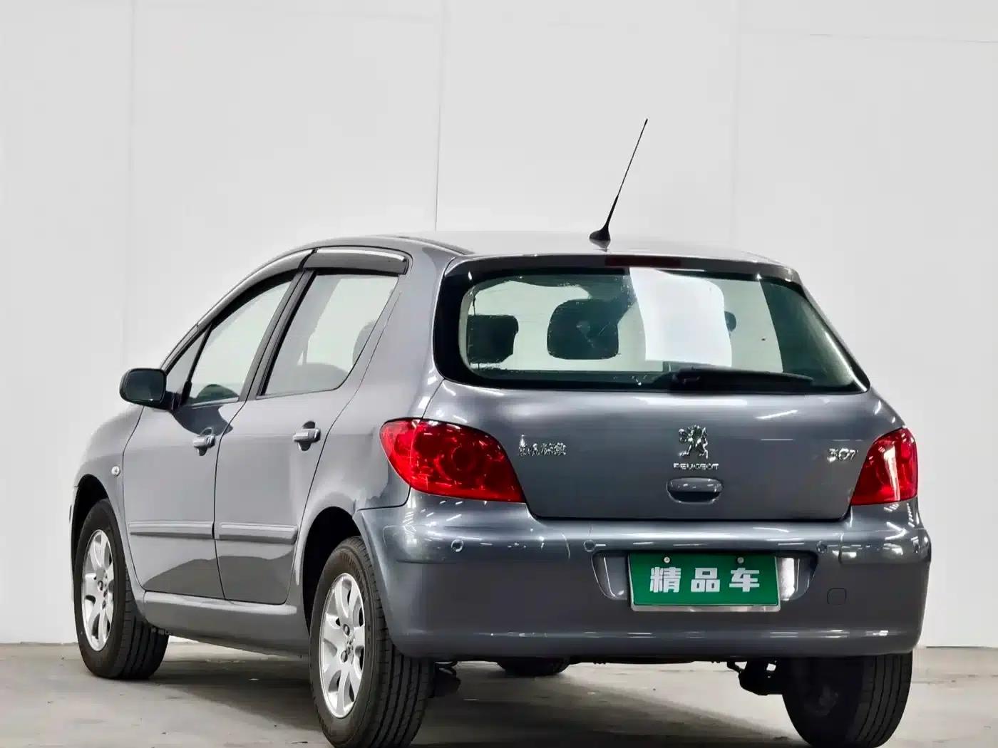 Peugeot 307 2010 Hatchback 1.6L Manual Comfort Edition — миниатюра 6