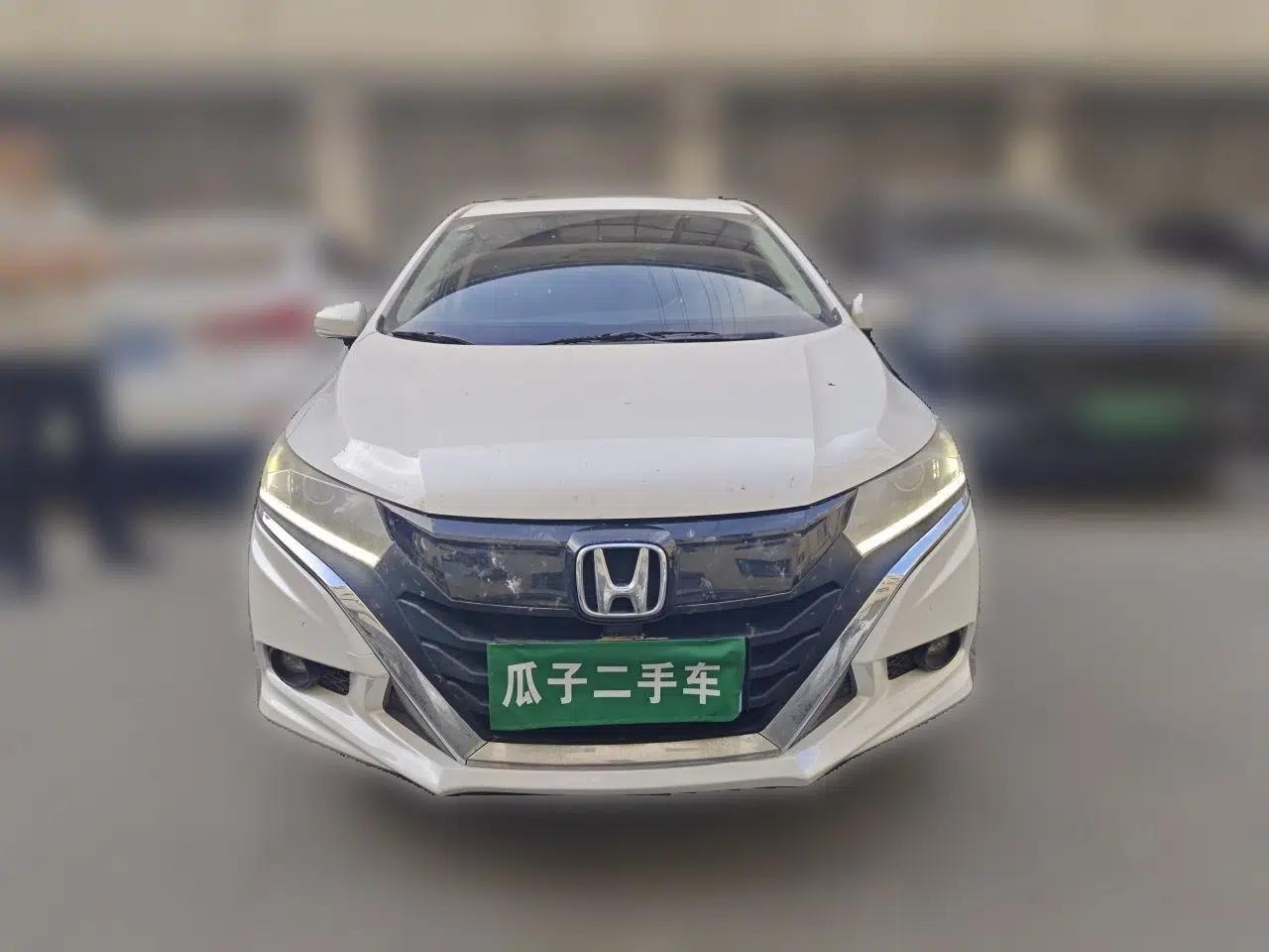 Honda Gienia 2017 1.5L CVT Luxury Edition — миниатюра 2