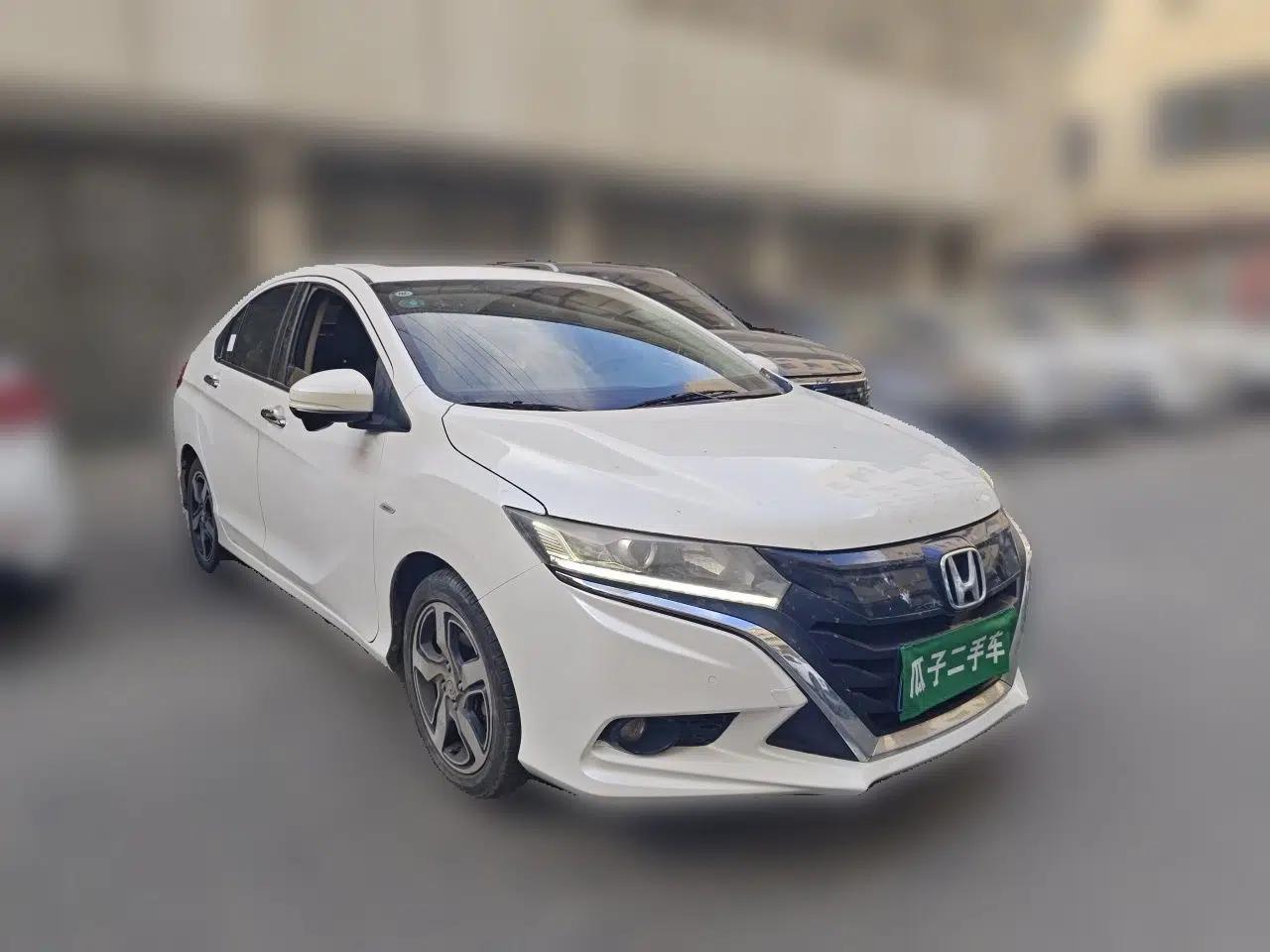 Honda Gienia 2017 1.5L CVT Luxury Edition — миниатюра 3