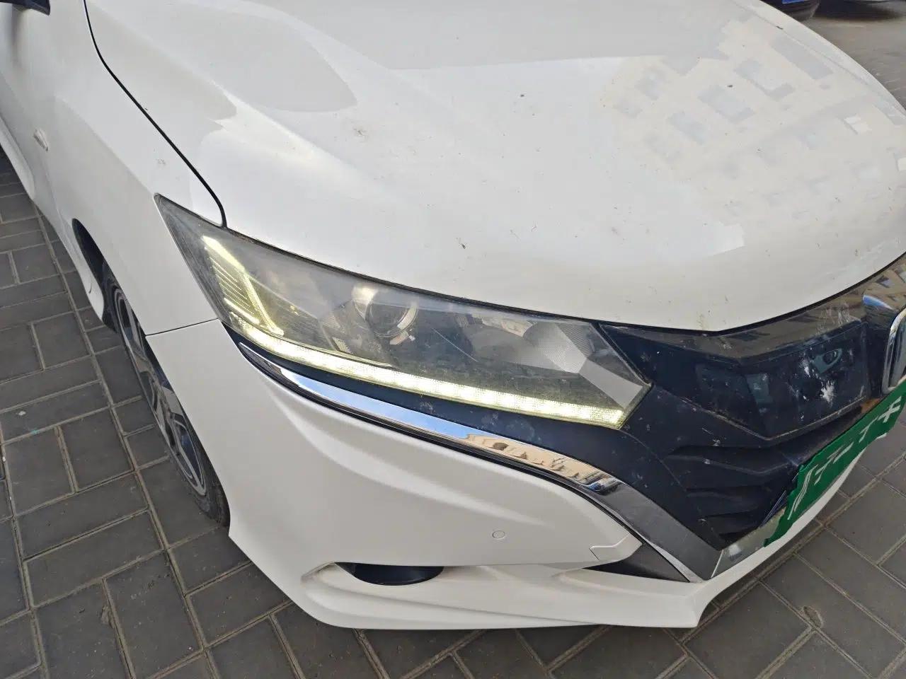 Honda Gienia 2017 1.5L CVT Luxury Edition — миниатюра 7