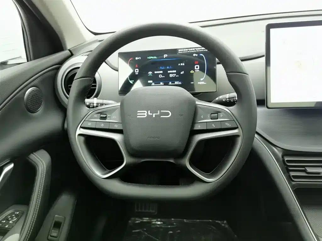 Hiace 05 DM-i 2025 DM-i 75KM Premium Edition — миниатюра 11