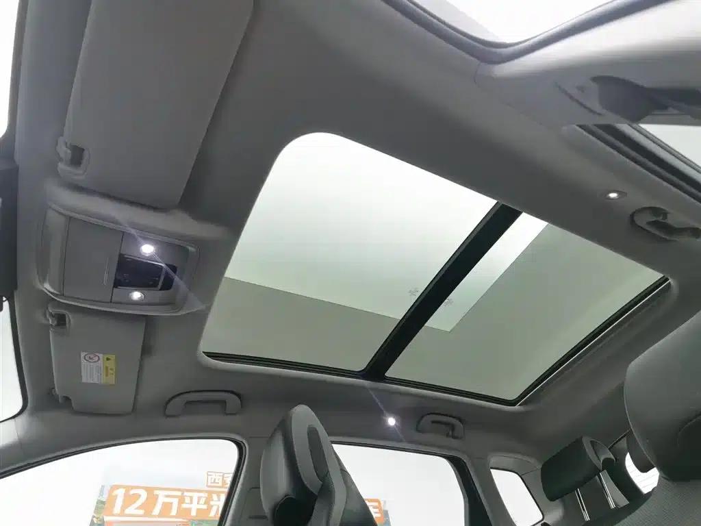 Hiace 05 DM-i 2025 DM-i 75KM Premium Edition — миниатюра 14