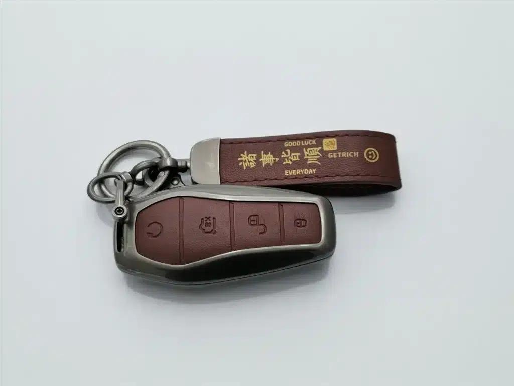 Hiace 05 DM-i 2025 DM-i 75KM Premium Edition — миниатюра 19