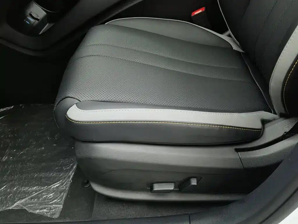 Hiace 05 DM-i 2025 DM-i 75KM Premium Edition — миниатюра 20