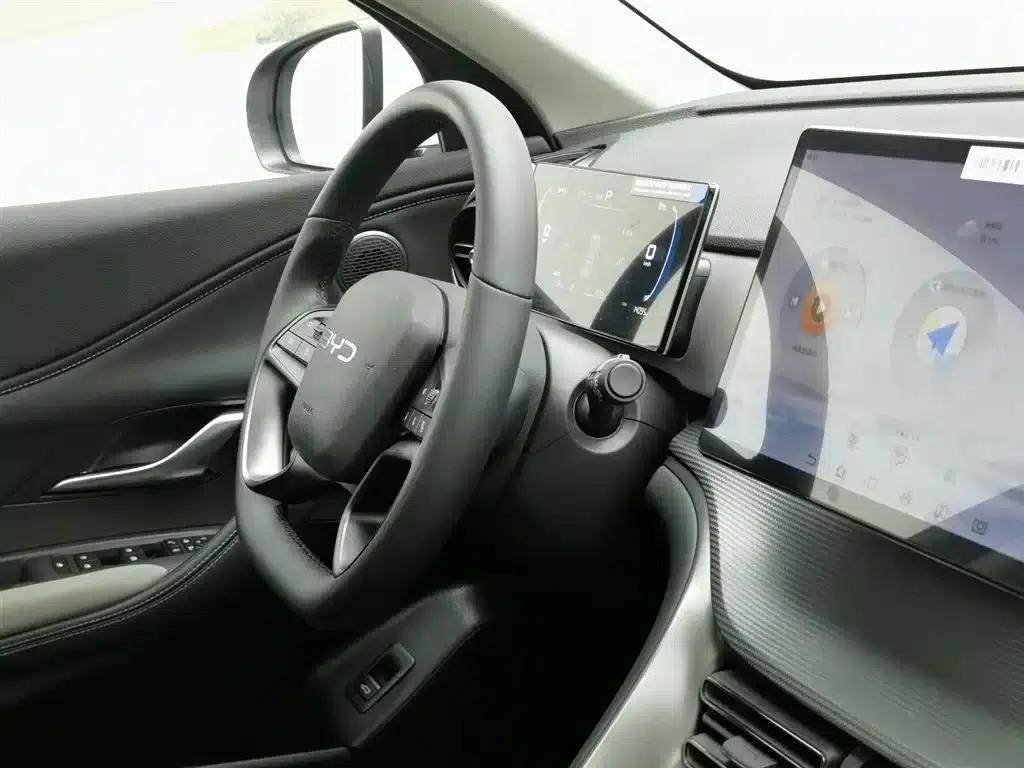 Hiace 05 DM-i 2025 DM-i 75KM Premium Edition — миниатюра 22