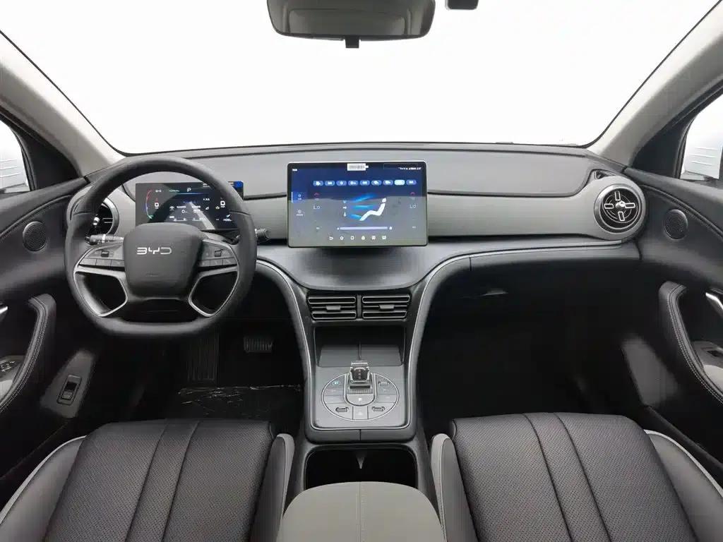 Hiace 05 DM-i 2025 DM-i 75KM Premium Edition — миниатюра 5