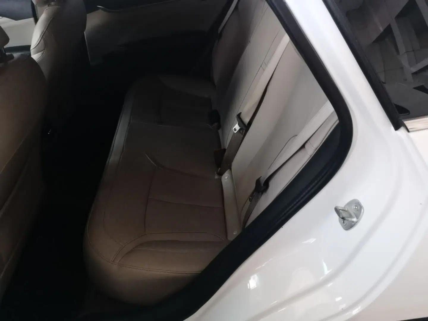 Buick Excelle GX 2019 15T Dual-Clutch Connected Elite Version China V Standard — миниатюра 20
