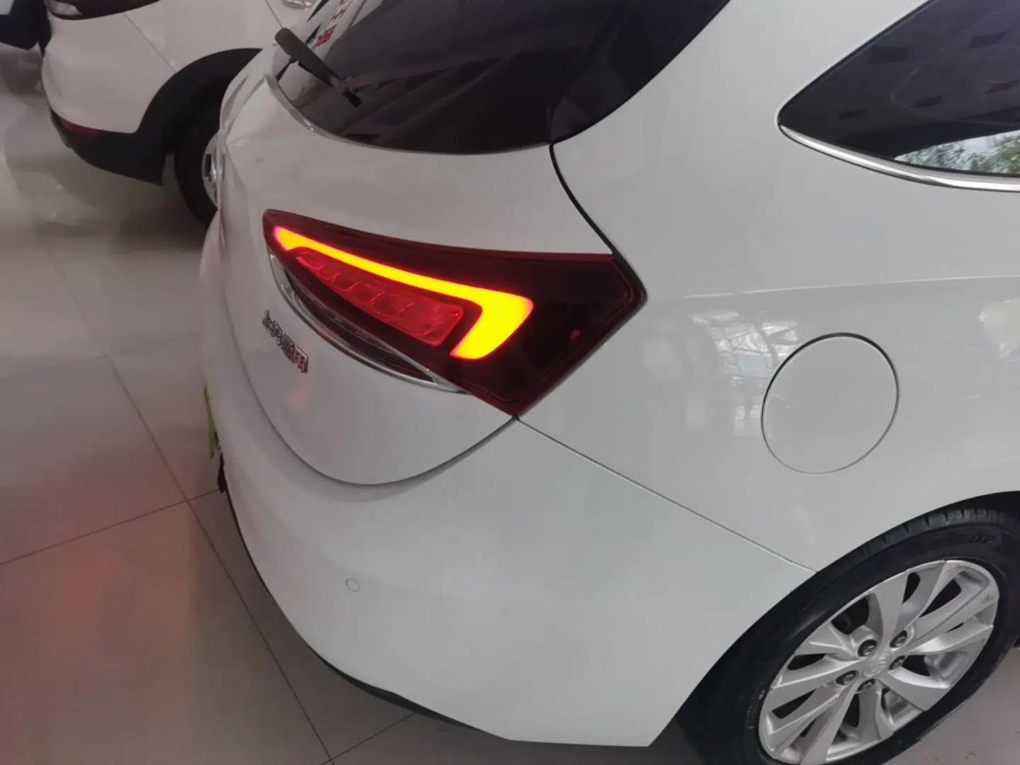 Buick Excelle GX 2019 15T Dual-Clutch Connected Elite Version China V Standard — миниатюра 7