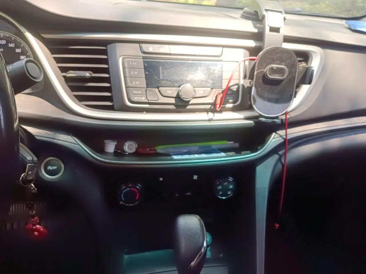 Buick Excelle GX 2018 18T Automatic Elite Model — миниатюра 14