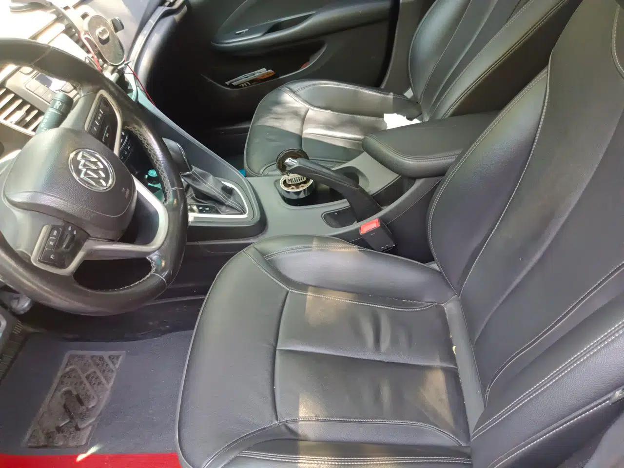 Buick Excelle GX 2018 18T Automatic Elite Model — миниатюра 16
