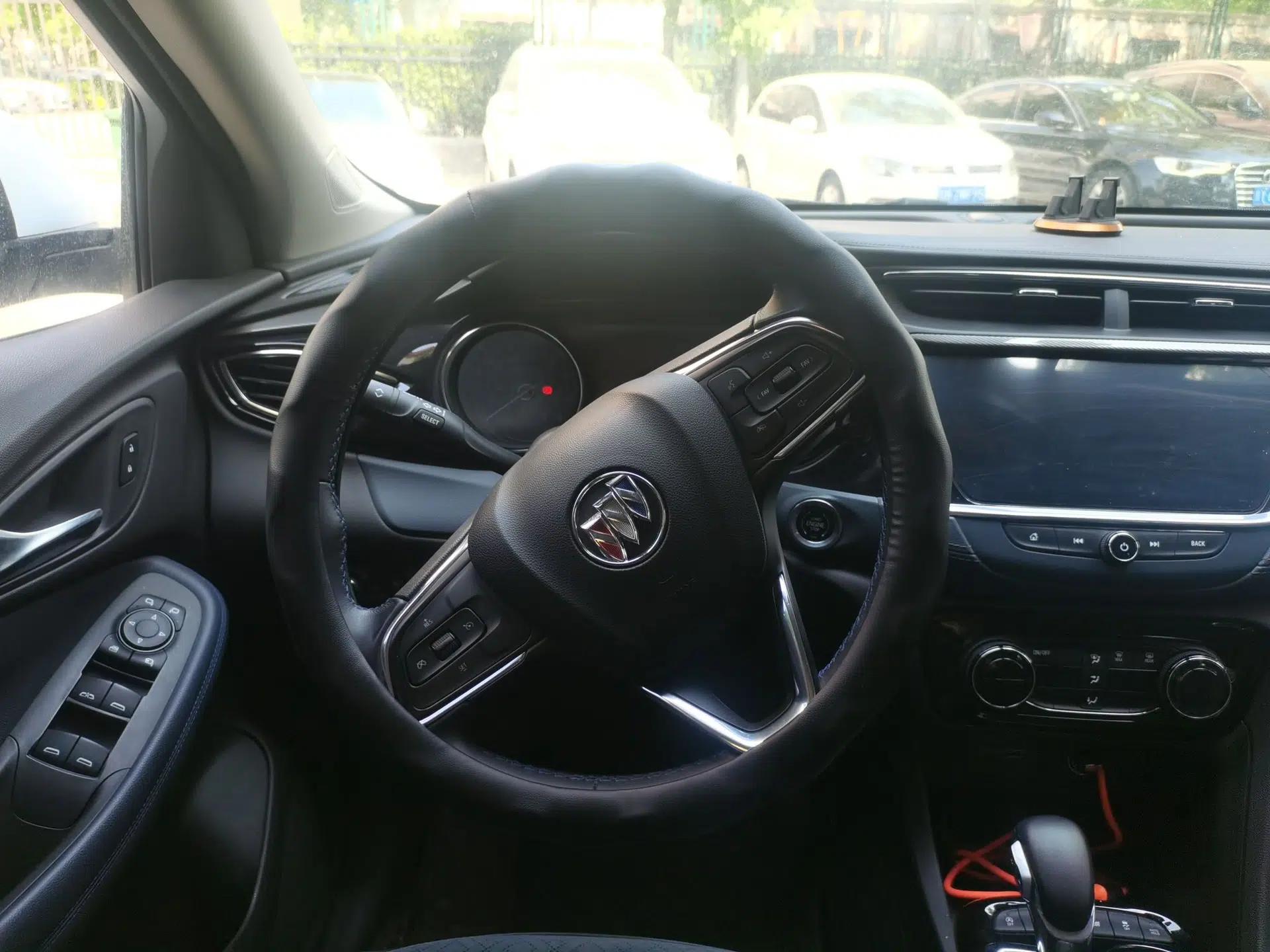 Buick Encore GX 2022 332T CVT Two-Wheel Drive Luxury Version — миниатюра 11