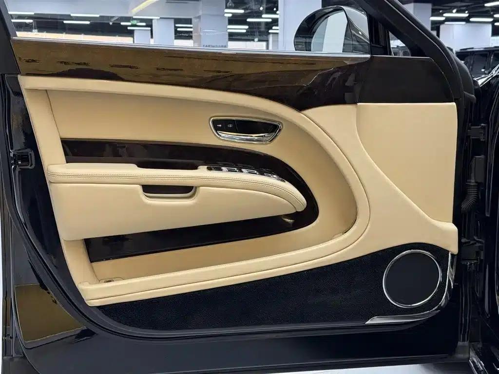 Mulsanne 2011 6.8T Luxury Edition — миниатюра 15