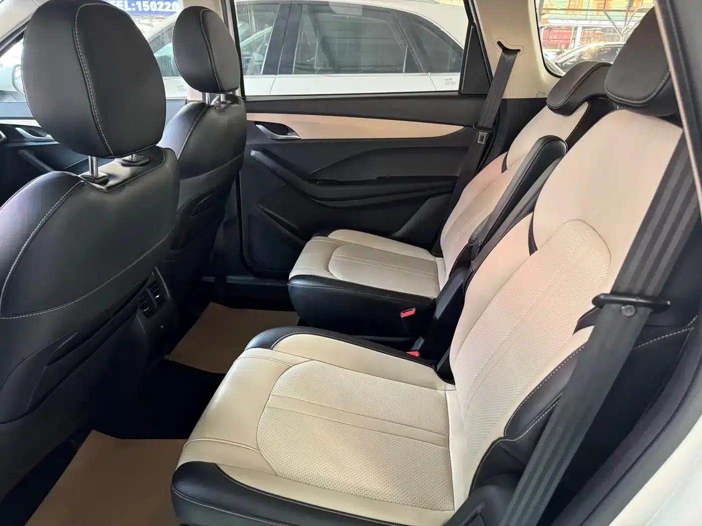 Baojun 360 2018 1.5L Automatic Deluxe Edition (National V Emission Standard) — миниатюра 7