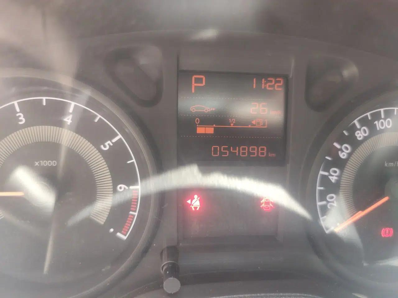 Peugeot 301 2016 1.6L Automatic Comfort Edition — миниатюра 13