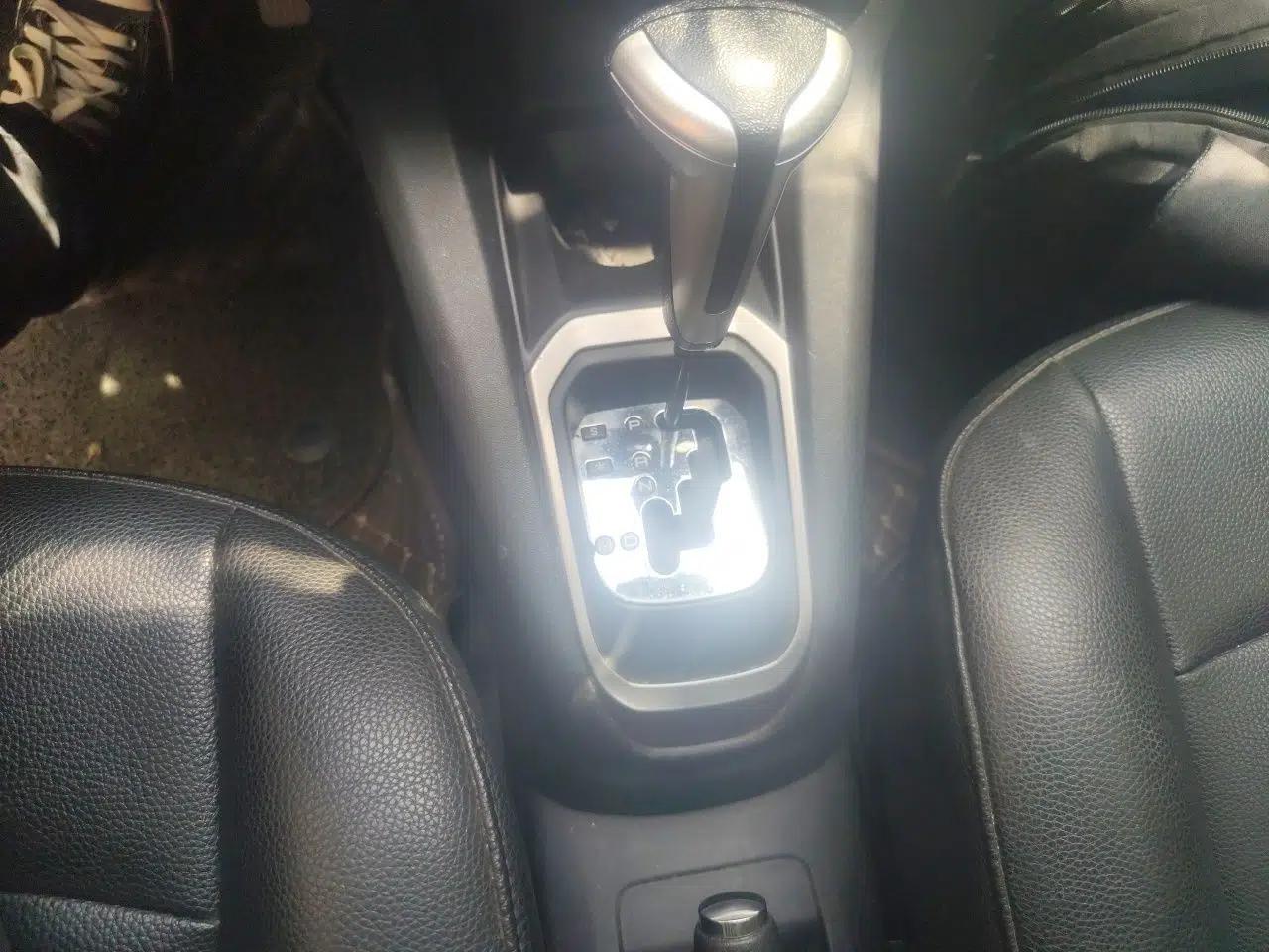 Peugeot 301 2016 1.6L Automatic Comfort Edition — миниатюра 15