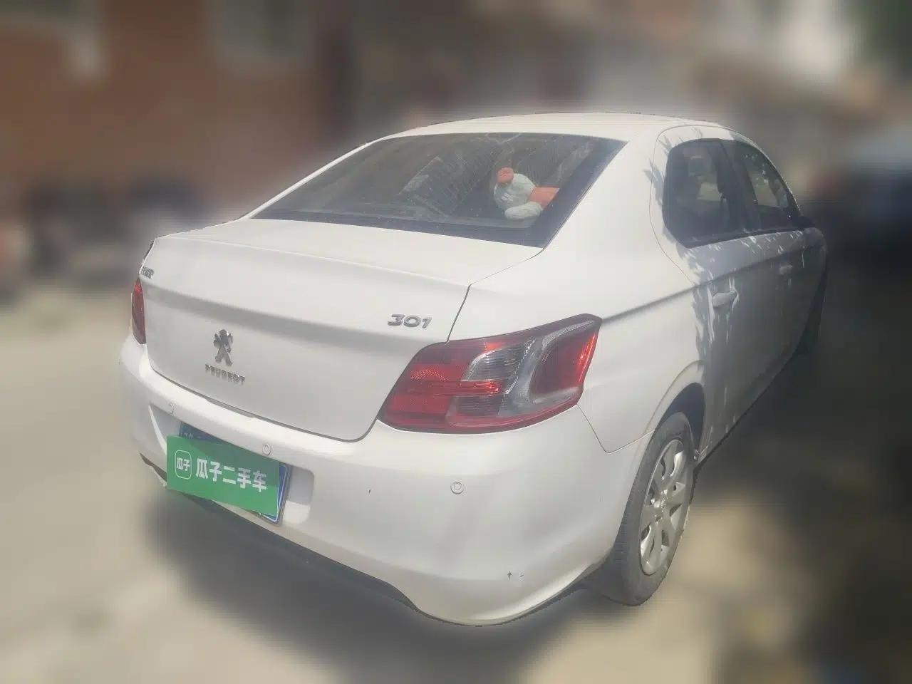Peugeot 301 2016 1.6L Automatic Comfort Edition — миниатюра 6