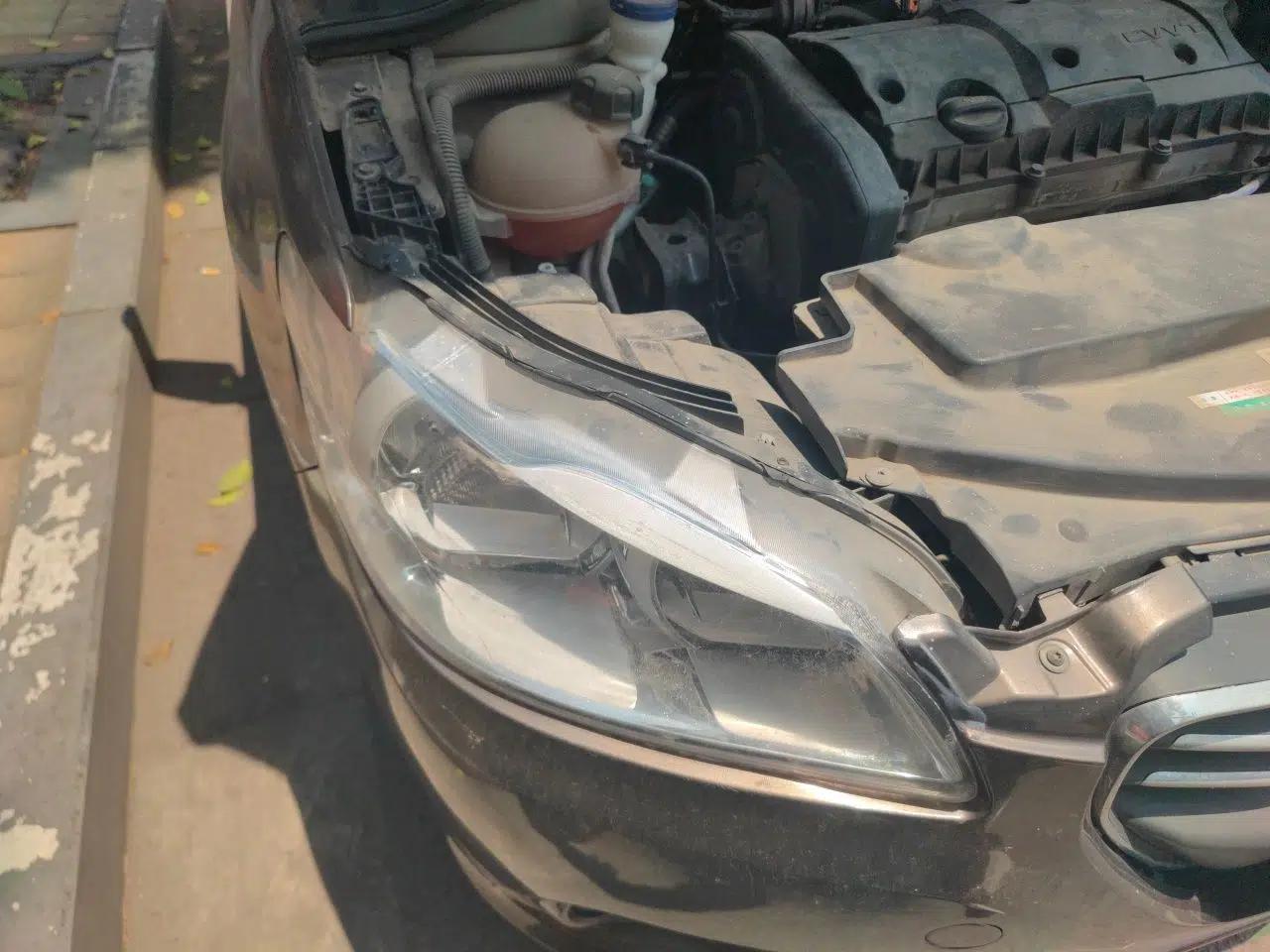 Peugeot 301 2014 1.6L Manual Comfort Edition — миниатюра 7