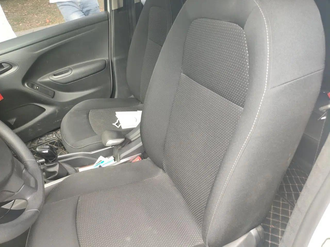 Peugeot 301 2018 1.6L Manual Comfort Edition — миниатюра 16