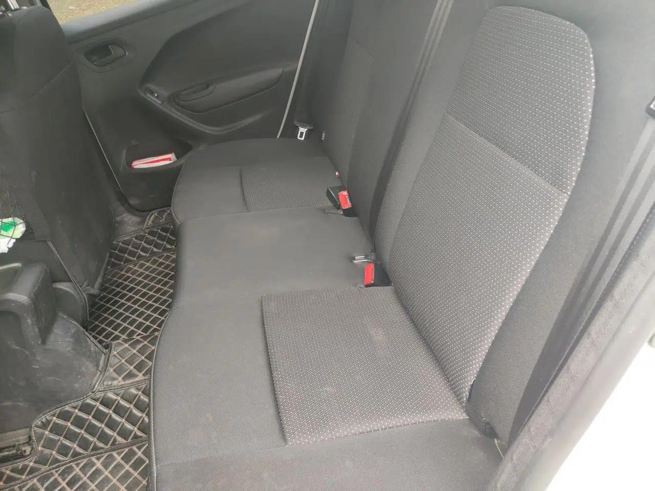 Peugeot 301 2018 1.6L Manual Comfort Edition — миниатюра 18