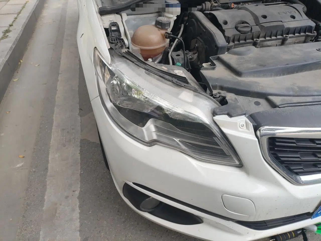 Peugeot 301 2018 1.6L Manual Comfort Edition — миниатюра 7