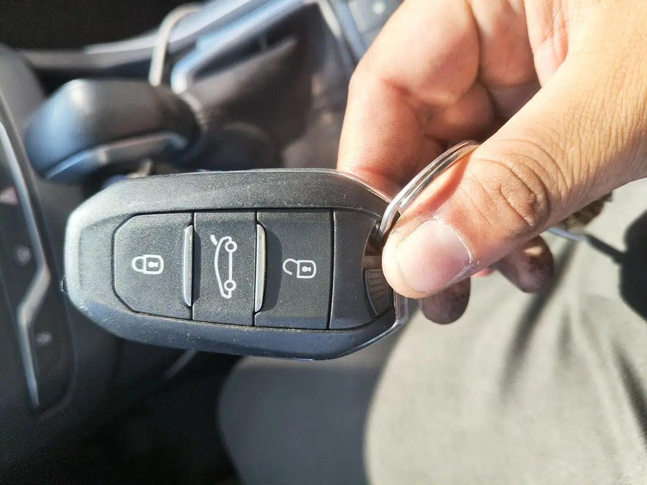 Peugeot 308S 2015 1.6T Automatic Ruichi Edition — миниатюра 9