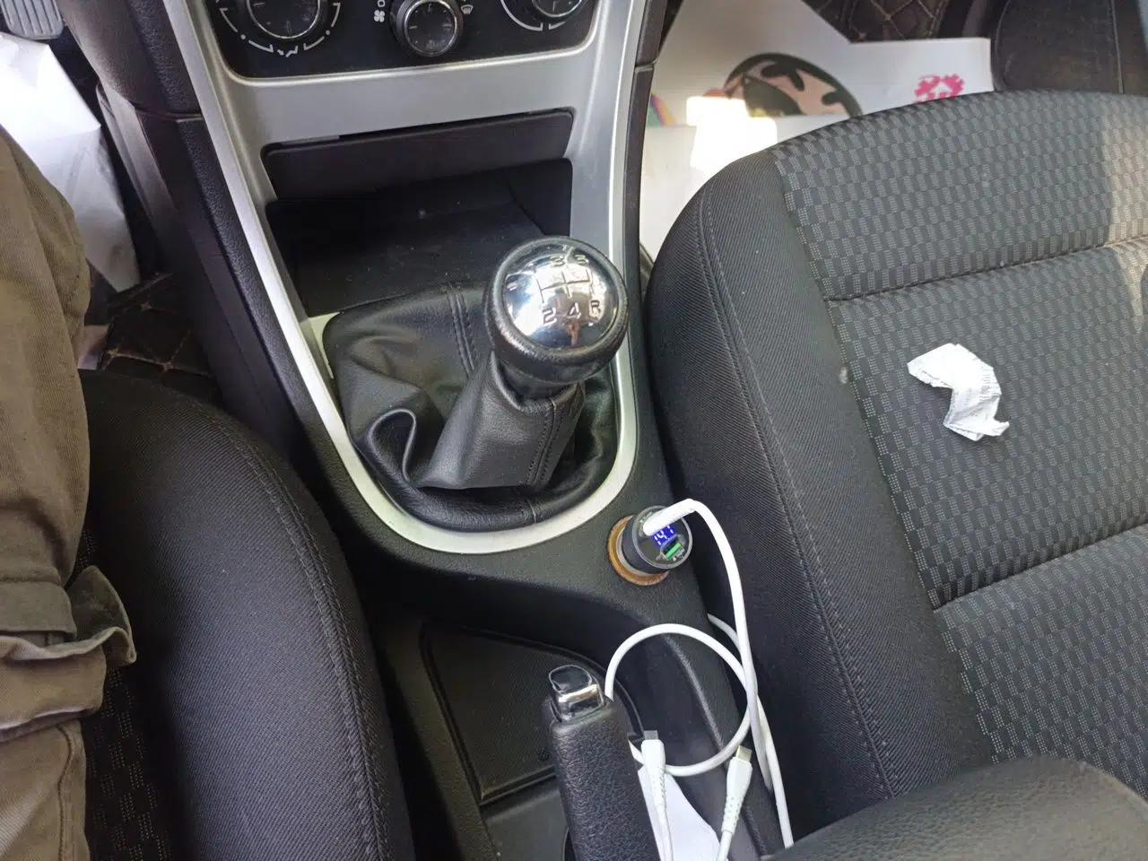 Peugeot 307 2013 Hatchback 1.6L Manual Comfort Edition — миниатюра 15