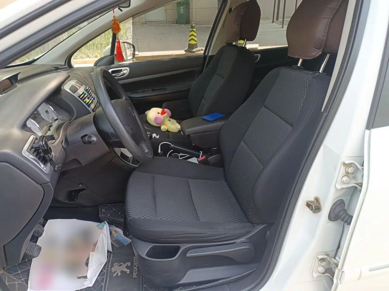 Peugeot 307 2013 Hatchback 1.6L Manual Comfort Edition — миниатюра 16