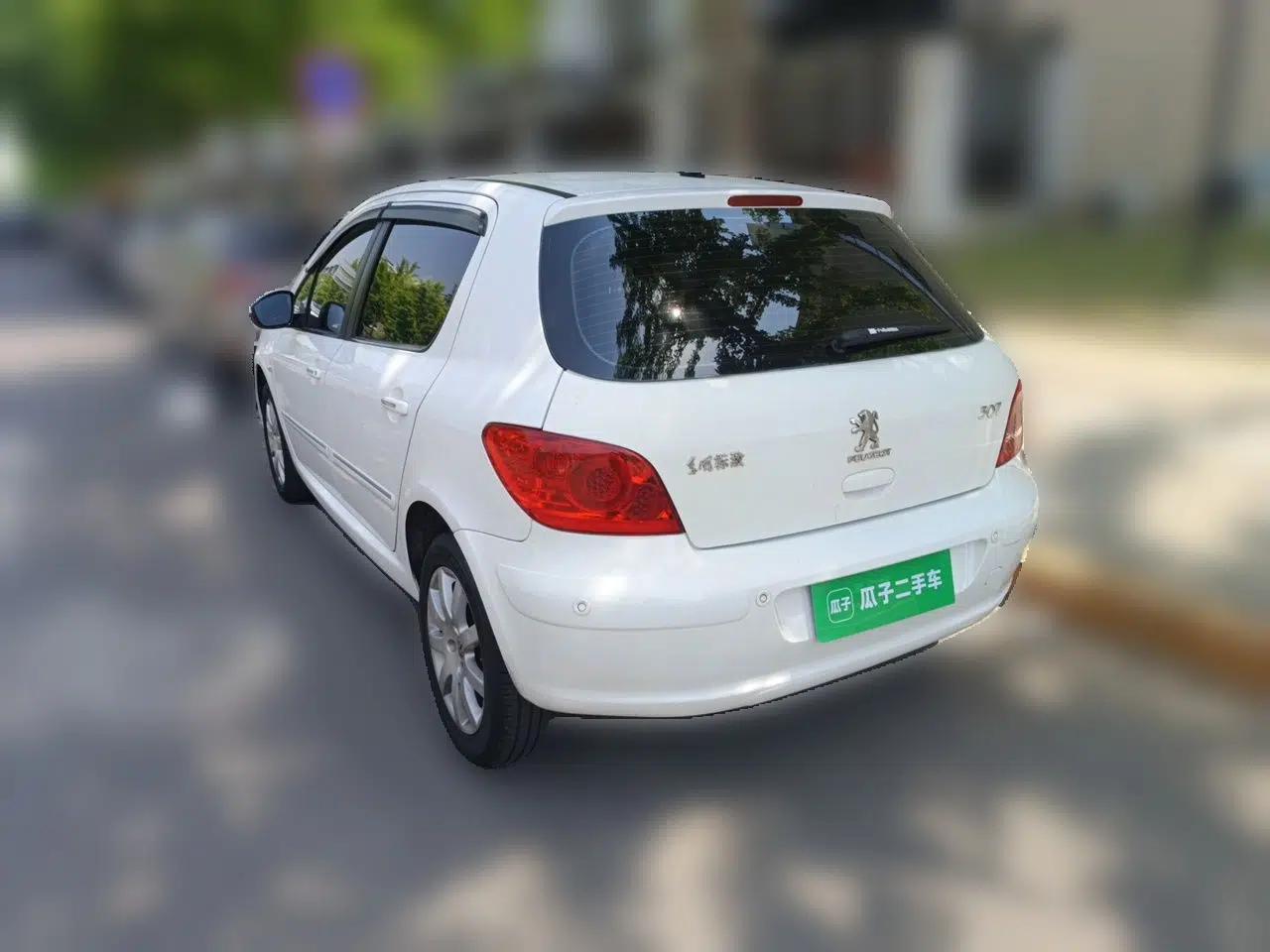 Peugeot 307 2013 Hatchback 1.6L Manual Comfort Edition — миниатюра 4