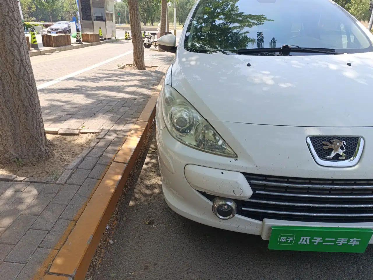 Peugeot 307 2013 Hatchback 1.6L Manual Comfort Edition — миниатюра 7