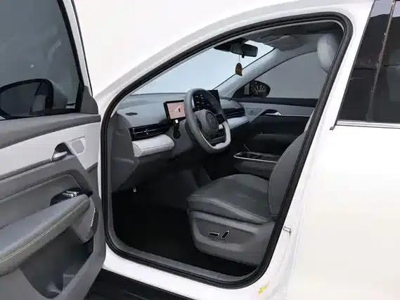 Yueyi 03 2025 Model 565km Enjoy Edition — миниатюра 4