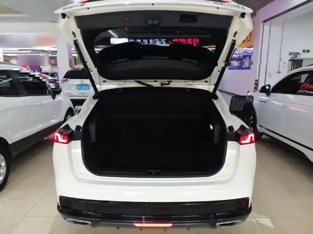 Bestune B70S 2022 1.5T Smart and Trendy Commander — миниатюра 19