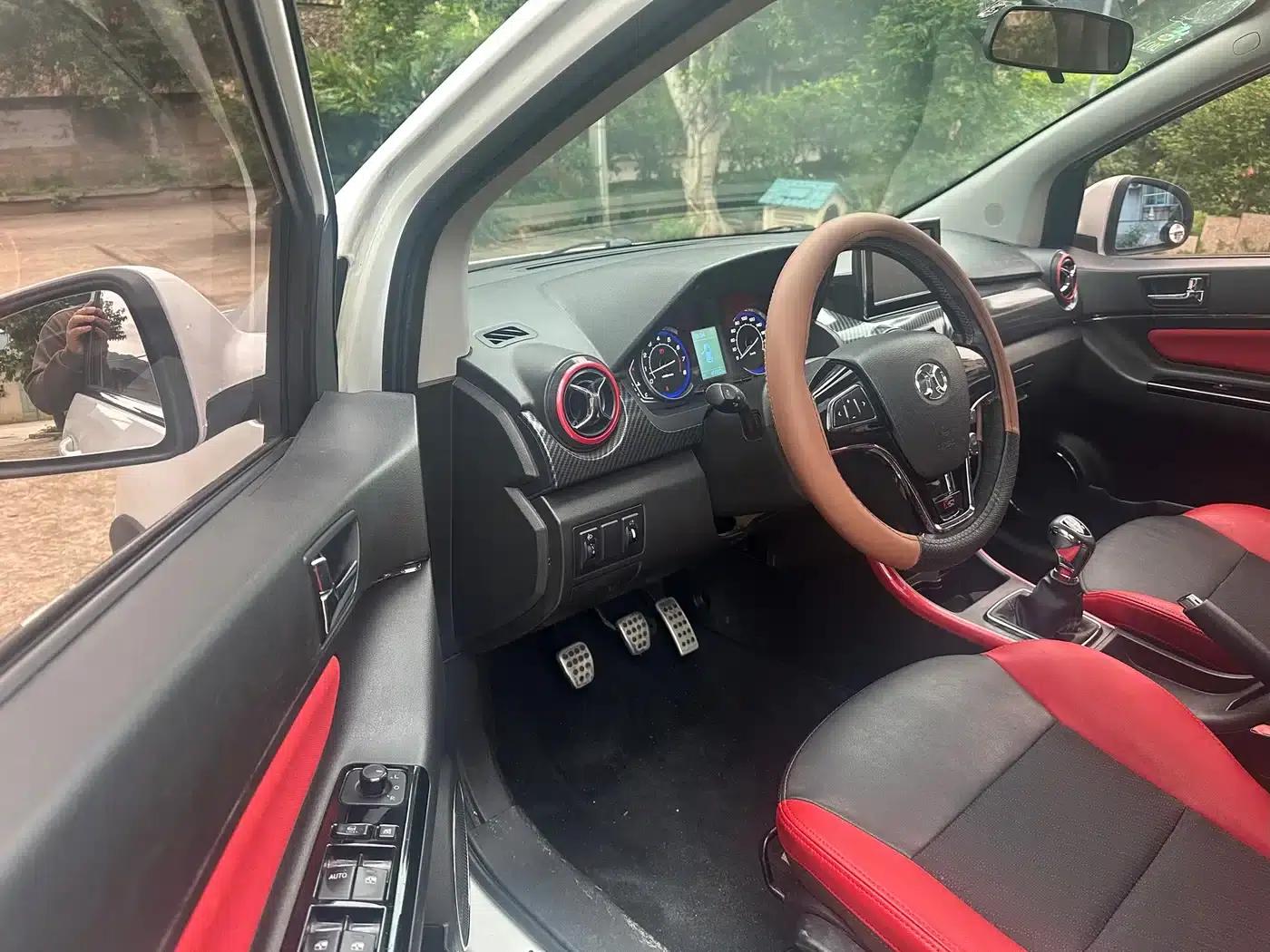 2015 Senova X25 1.5L Manual Elite — миниатюра 5