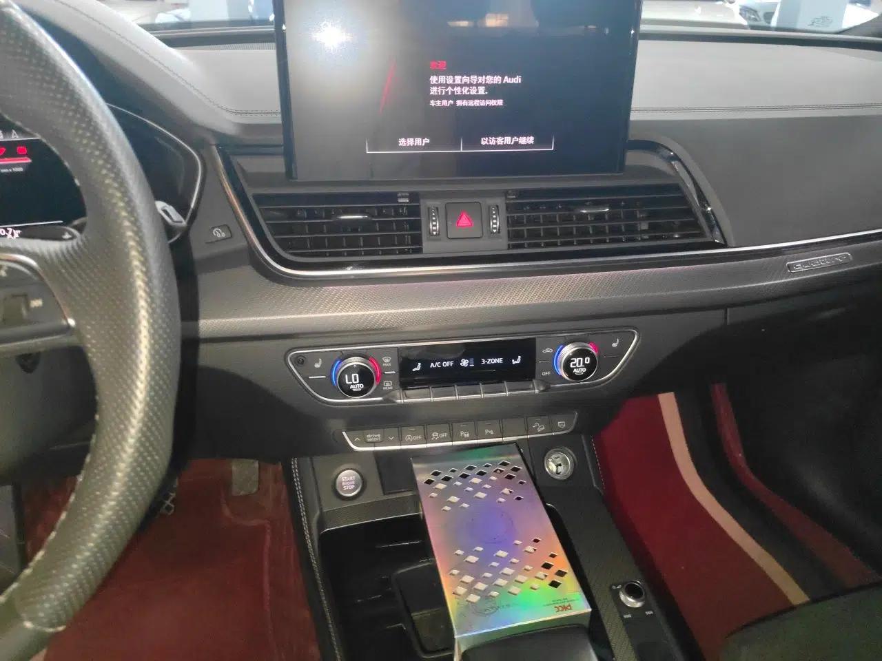 Audi Q5L Sportback 2022 40 TFSI Luxury Model — миниатюра 14