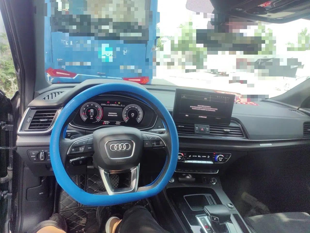 Audi Q5L Sportback 2022 40 TFSI Luxury Model — миниатюра 10