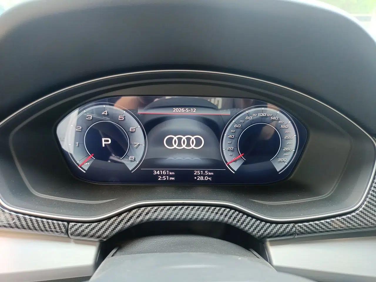 Audi Q5L Sportback 2021 40 TFSI Fashion Model — миниатюра 12