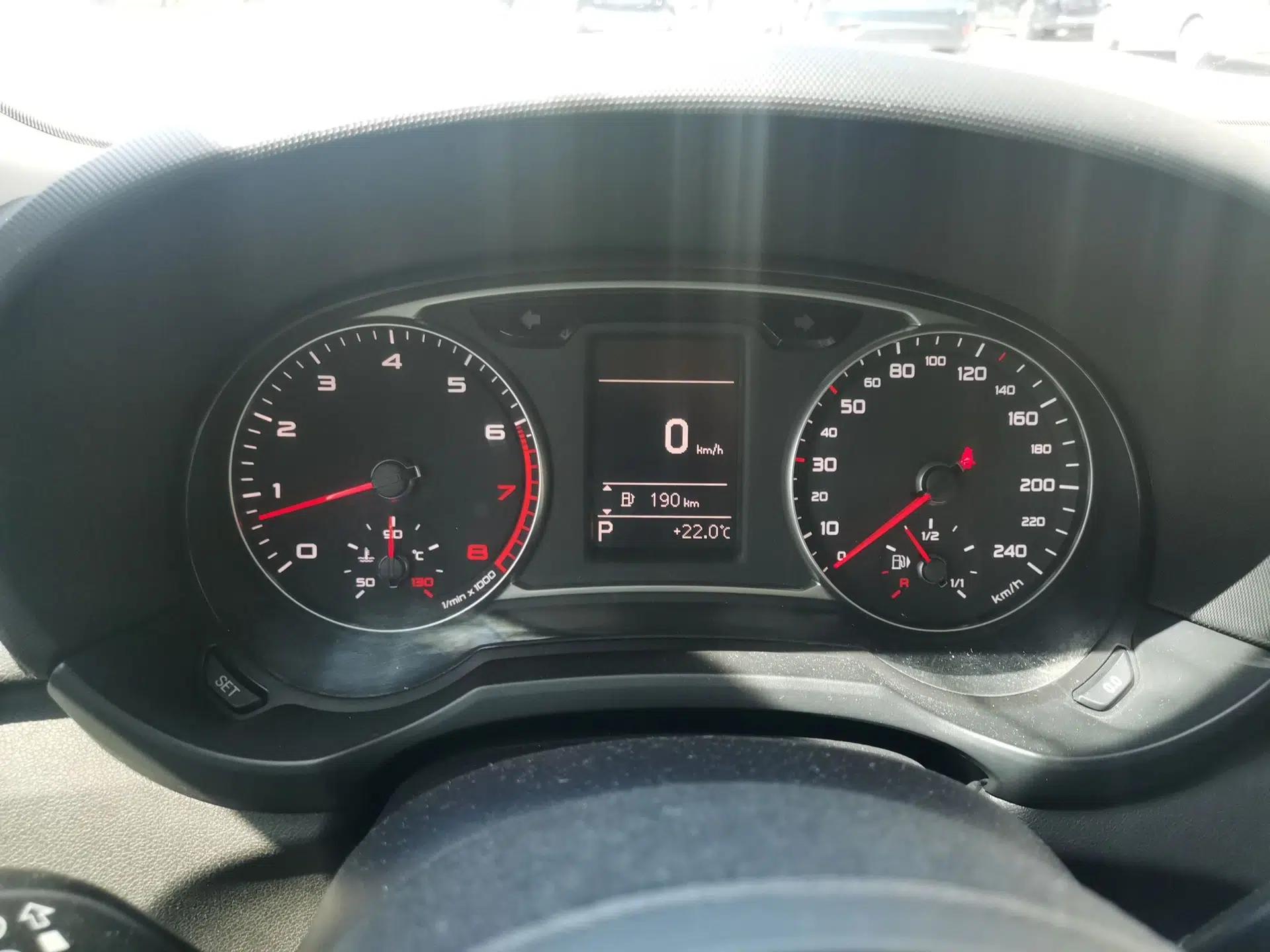 Audi A1 2014 30 TFSI Comfort Model — миниатюра 12