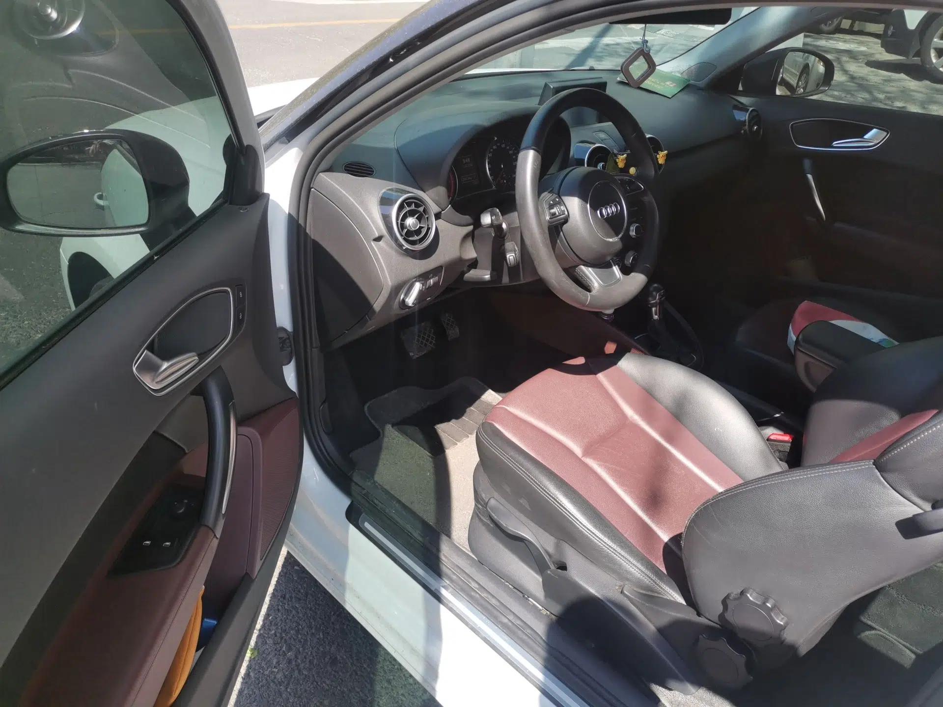 Audi A1 2014 30 TFSI Comfort Model — миниатюра 17