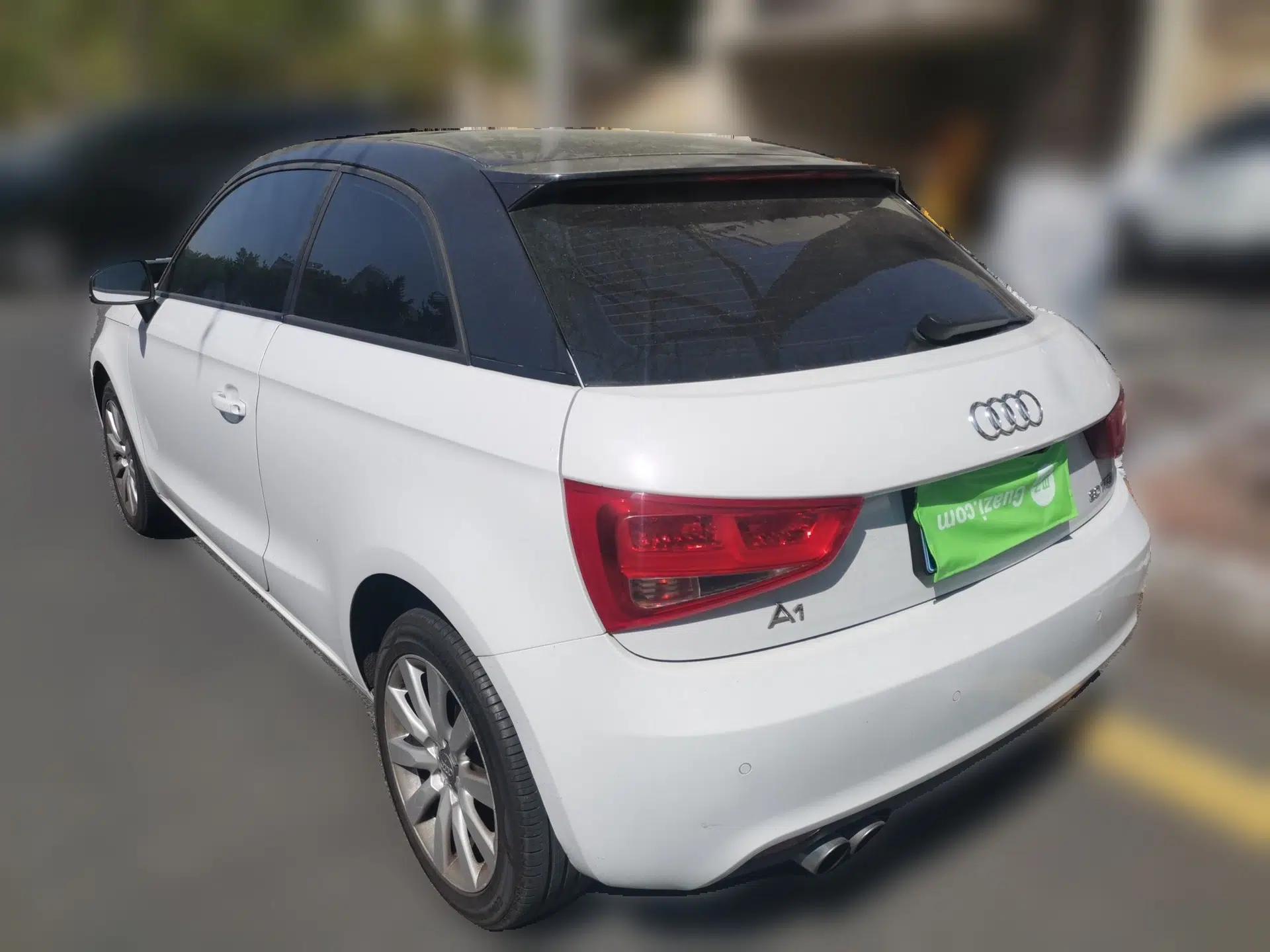 Audi A1 2014 30 TFSI Comfort Model — миниатюра 4