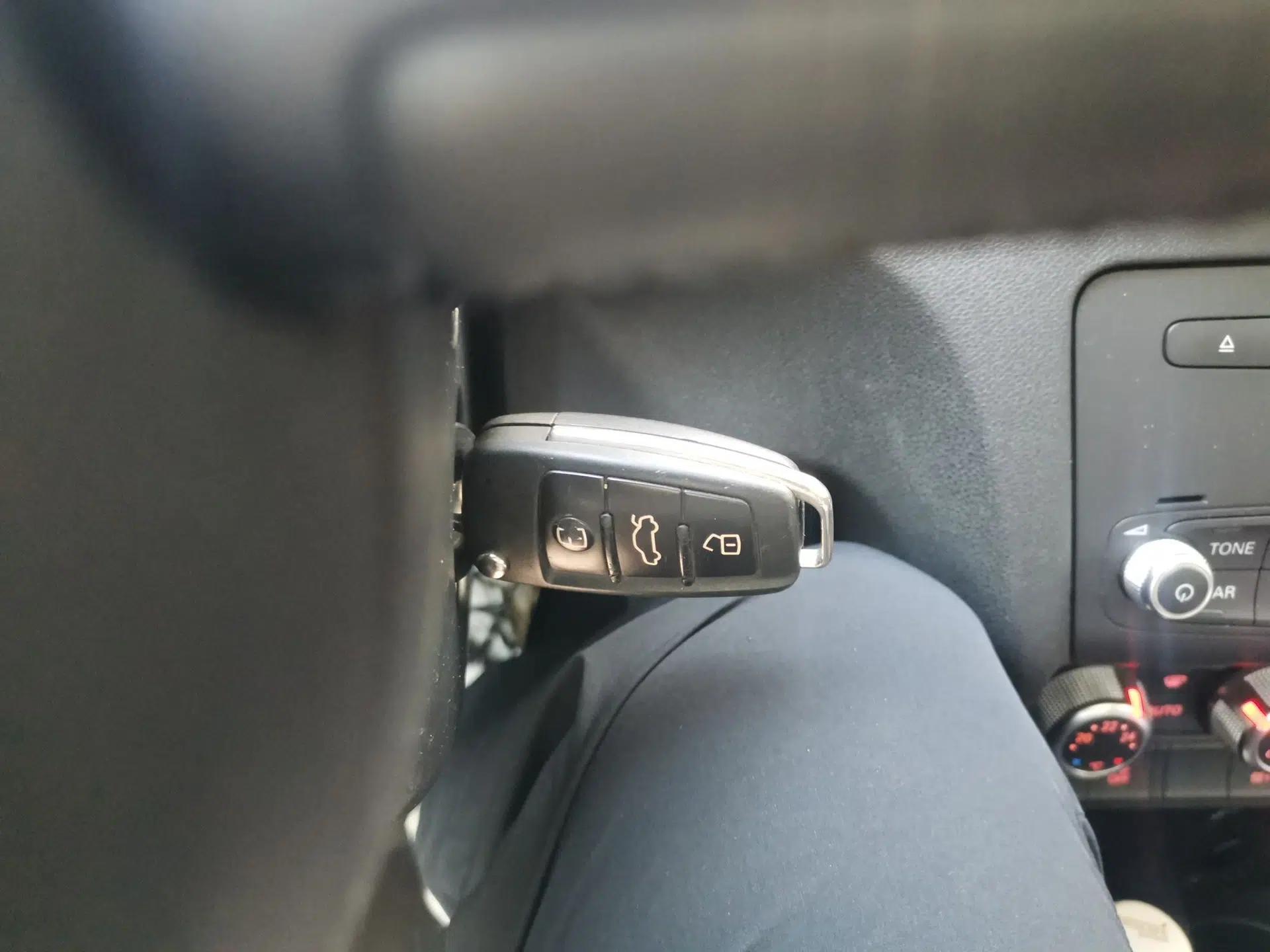 Audi A1 2014 30 TFSI Comfort Model — миниатюра 9