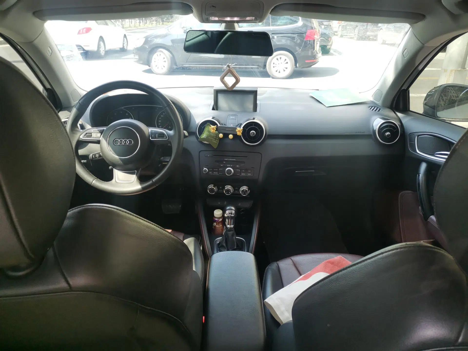 Audi A1 2014 30 TFSI Comfort Model — миниатюра 10
