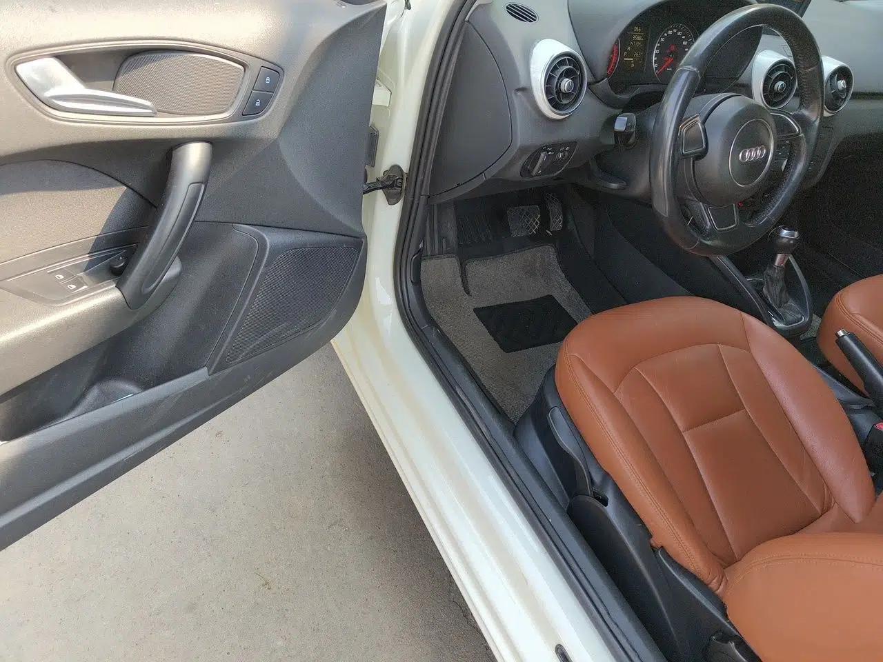 Audi A1 2012 1.4 TFSI Urban — миниатюра 17