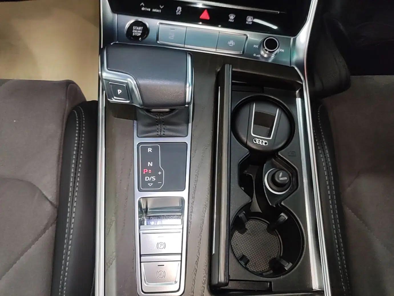 Audi A6L New Energy 2020 55 TFSI e quattro — миниатюра 16