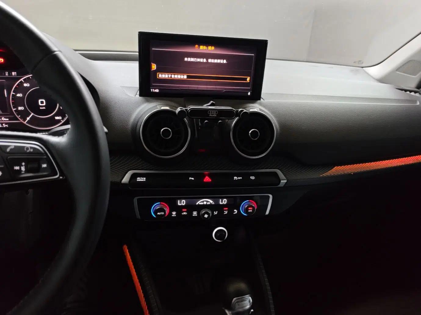 Audi Q2L e-tron 2019 Q2L e-tron Pure Electric Smart Style — миниатюра 16