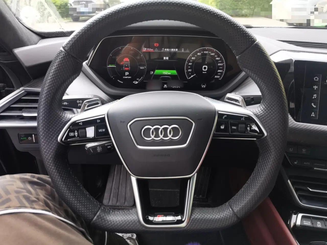 Audi RS e-tron GT 2023 Basic Model — миниатюра 11